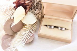 ダイヤモンドを入れても大丈夫？ダイヤモンドの有無で異なる結婚指輪の特徴